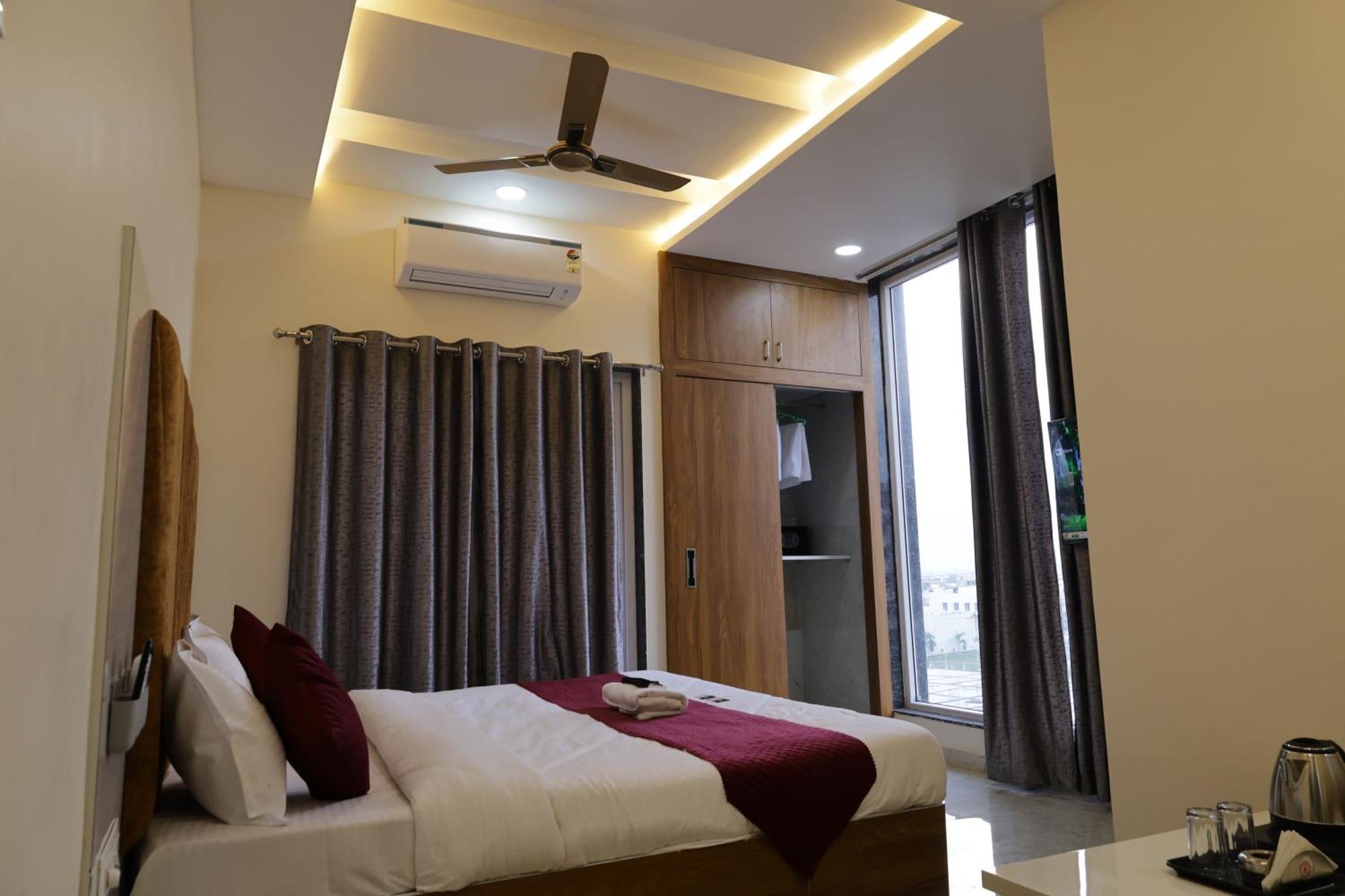 Hotel The Prime Land Hoshangabad Ngoại thất bức ảnh