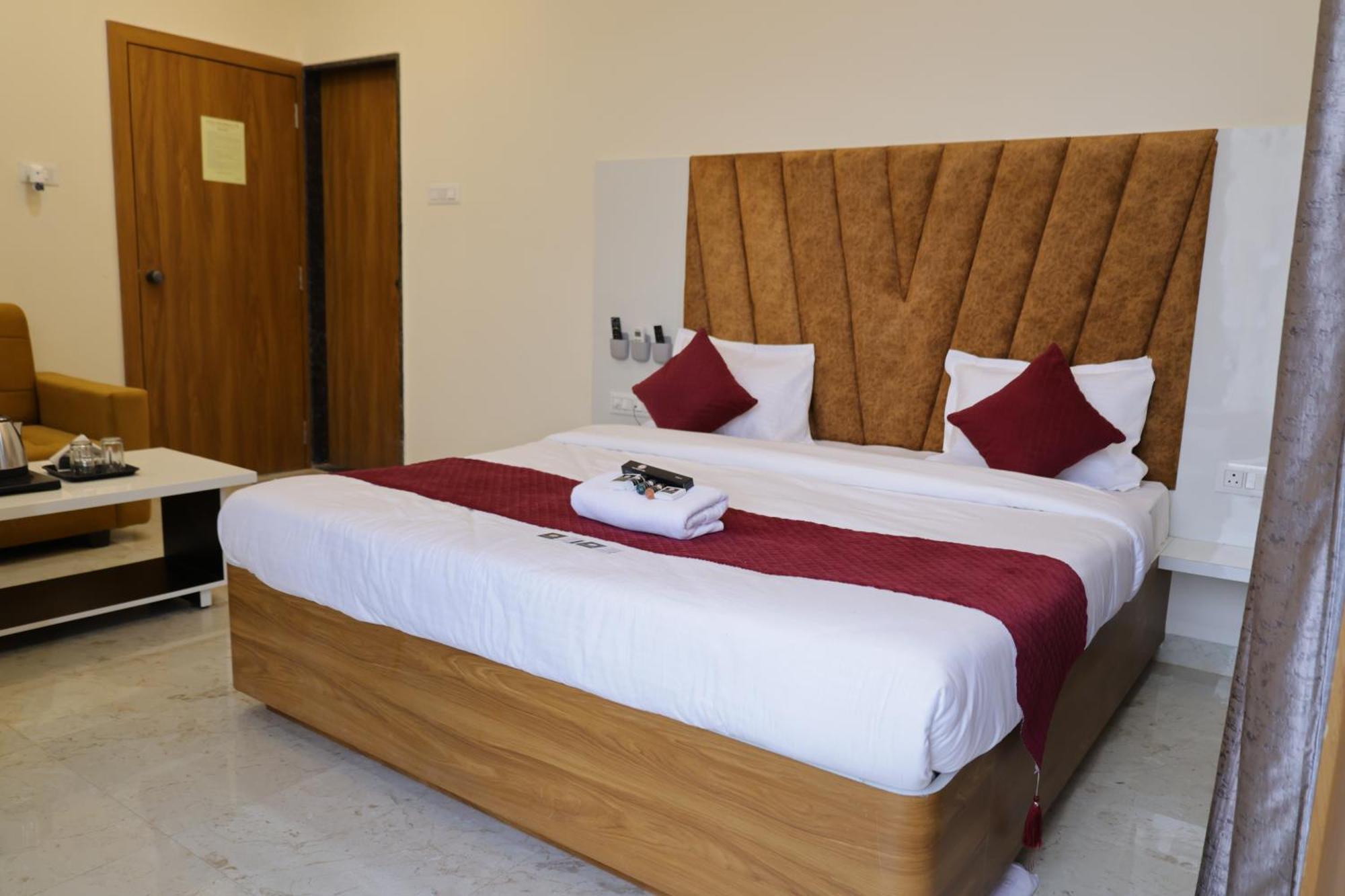 Hotel The Prime Land Hoshangabad Ngoại thất bức ảnh